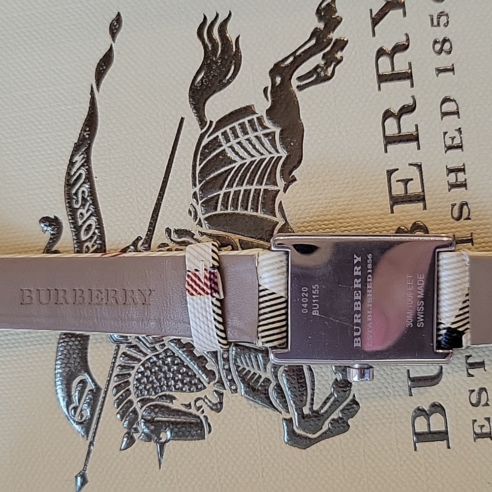 Burberry watch - Picture 5 of 10